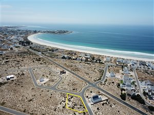 552 m² Land available in Britannia Bay