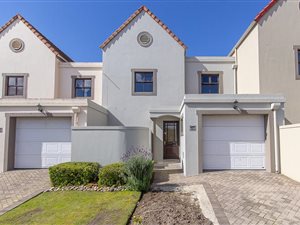 3 Bedroom House in Boschenmeer Golf Estate