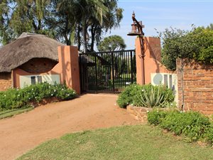 2.8 ha Farm in Bon Accord