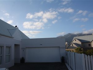 3 Bed House in Kingswood Golf Estate