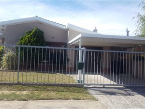 3 Bed House in Oakdale