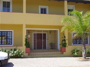 5 Bed House in Hankey