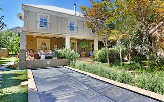 4 Bedroom House in Franschhoek