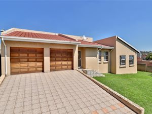 4 Bed House in Mondeor