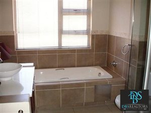 4 Bed Cluster in River Club
