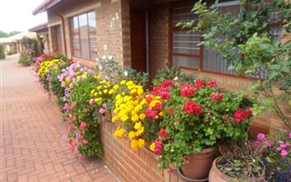 1 Bedroom Townhouse in Wilro Park