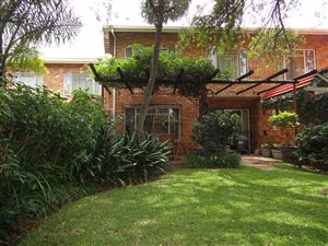 3 Bed Townhouse in Garsfontein