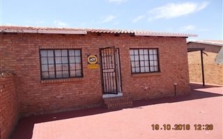 2 Bedroom House in Tasbet Park