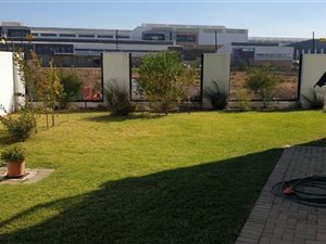 3 Bed Apartment in Modderfontein