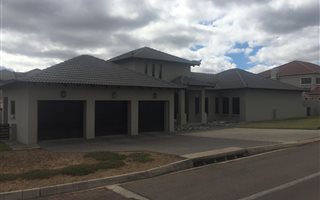 4 Bedroom House in Crescent Wood Country Estate