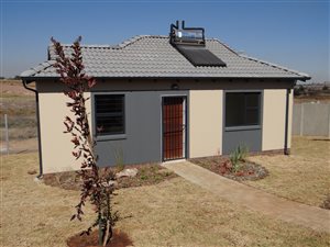 3 Bed House in Roodepoort Central