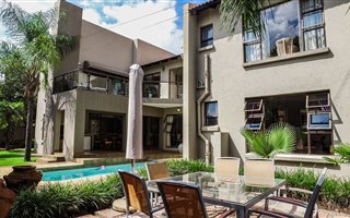 4 Bedroom House in Silver Lakes Golf Estate