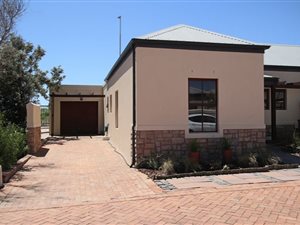 3 Bed House in Atlantic Beach Golf Estate