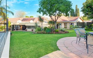 4 Bedroom House in Victory Park