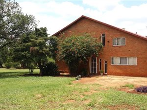 4 Bed House in Kameeldrift East