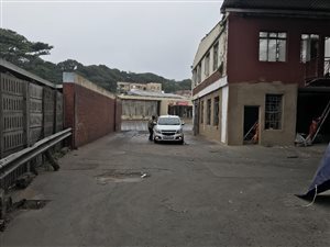 162 m² Office Space in Bluff