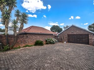 4 Bed House in Bergbron