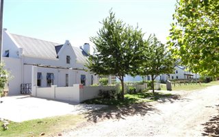 4 Bedroom House in Greyton