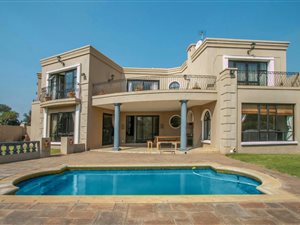 4 Bed House in Dainfern Golf Estate