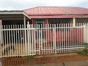 3 Bed House in Greenside