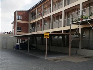 2 Bed Apartment in Alberton