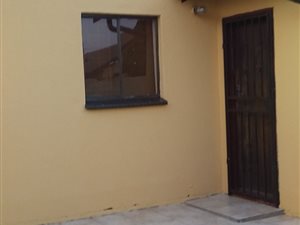 3 Bed House in Protea Glen