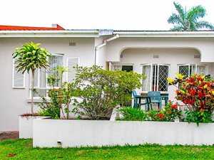 2 Bed Townhouse in Uvongo