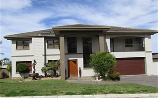 4 Bedroom House in Lovemore Heights