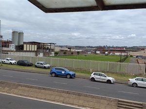 961 m² Commercial space in Bluff