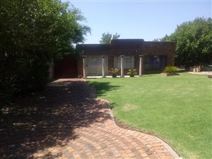 4 Bed House in Bergsig