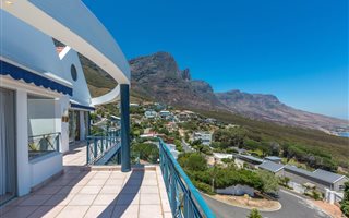 4 Bedroom House in Camps Bay