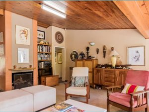 4 Bed House in Onder Papegaaiberg