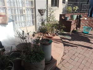 1 Bed Flat in Klippoortje