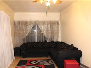0.5 Bed Garden Cottage in Wierda Park