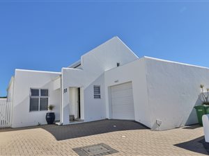 3 Bed House in Laguna Sands