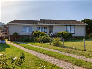 3 Bed House in Sunrise on Sea