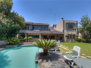 18 Bed House in Bramley Park