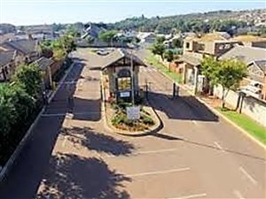 986 m² Land available in Rietvlei Heights Country Estate