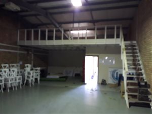 161 m² Industrial space in Alton