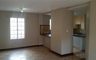 2 Bedroom Apartment in Die Hoewes