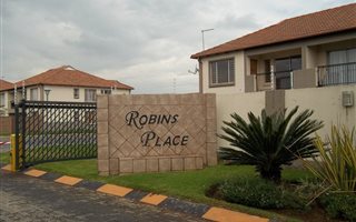 2 Bedroom Apartment in Parkrand