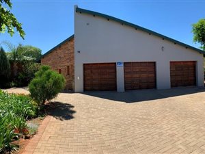 5 Bed House in Royldene