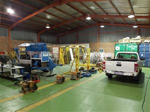 900 m² Industrial space in Delville