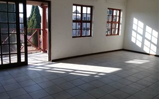 2 Bedroom Apartment in Dowerglen and Ext