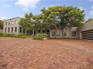 600 m² Commercial space in Rosebank