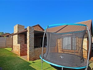 2 Bed Townhouse in Allens Nek