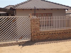 3 Bed House in African Jewel