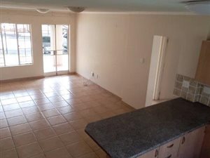 2 Bedroom Apartment in Mondeor