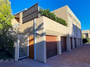 2 Bed Townhouse in Bryanston West