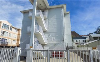 2 Bedroom Apartment in West Hill